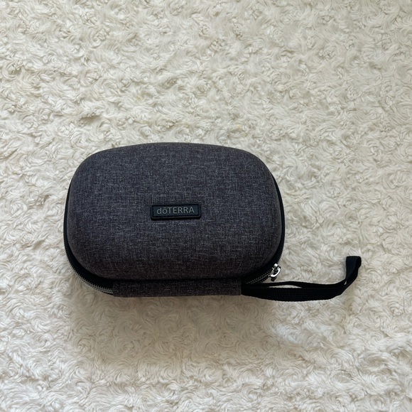 Doterra Gray Accessory Case - Picture 1 of 5